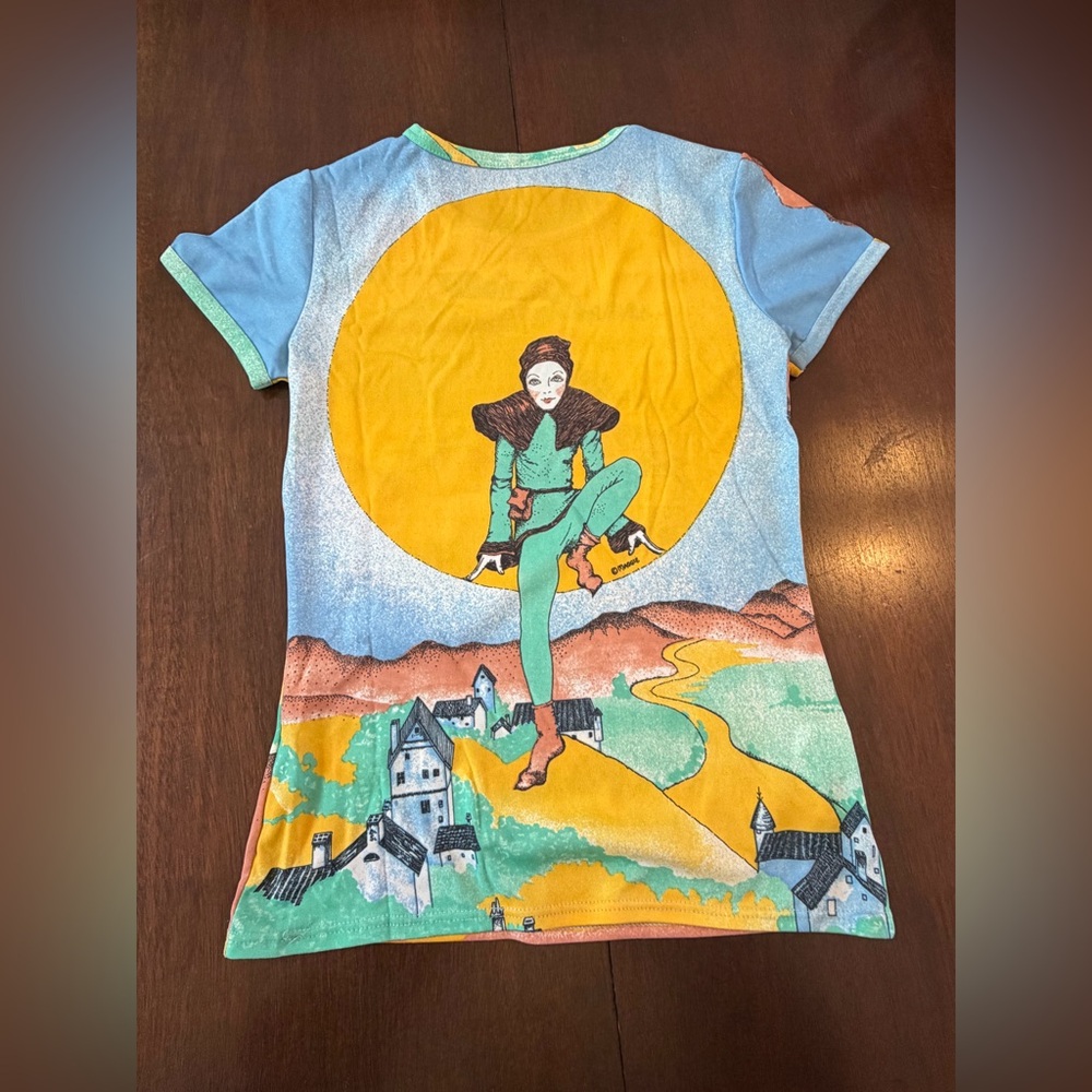 Cassandra Vintage Maggie Character Figure Mountain Town Graphic T-Shirt Tee Top